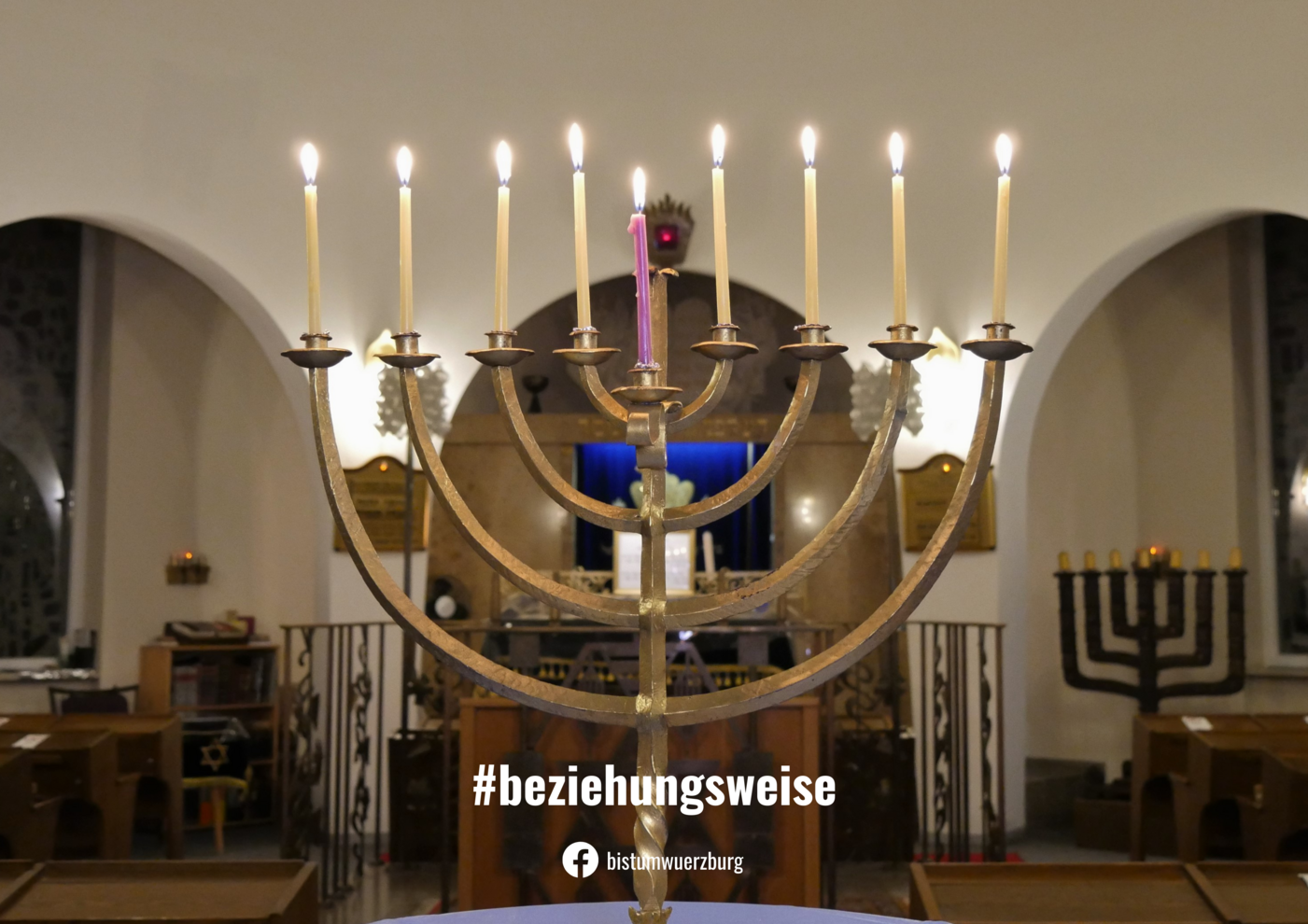 Chanukkiah-Leuchter in der Würzburger Synagoge